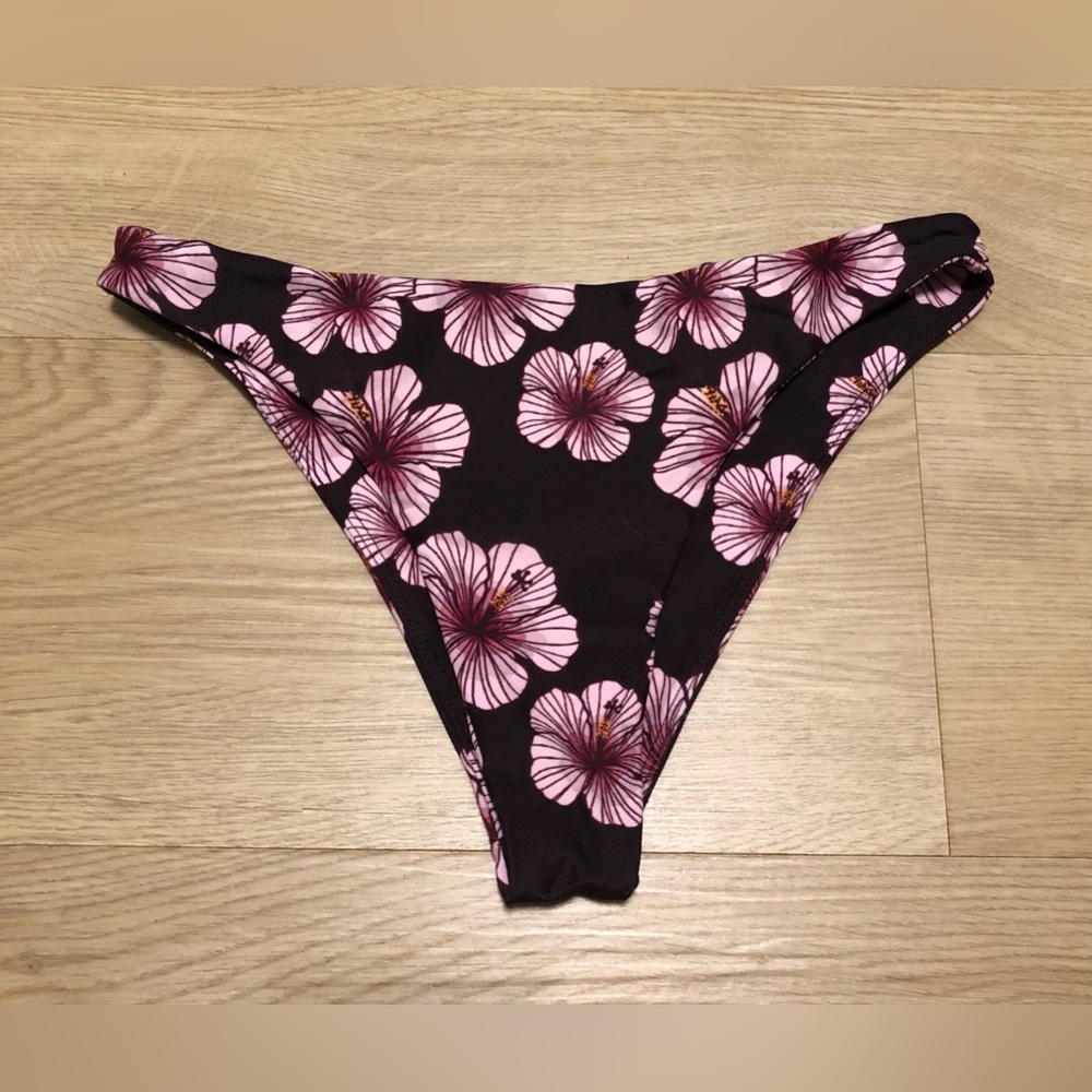Benoa Swim Outrigger bottom